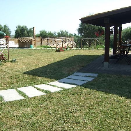 Agriturismo La Casa Della Lavanda - Il Rustico มารีนา ดิ มอนเตมาร์เชียโน ภายนอก รูปภาพ