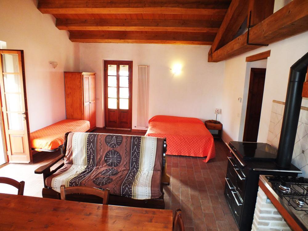 Agriturismo La Casa Della Lavanda - Il Rustico มารีนา ดิ มอนเตมาร์เชียโน ภายนอก รูปภาพ