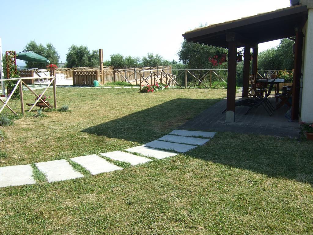 Agriturismo La Casa Della Lavanda - Il Rustico มารีนา ดิ มอนเตมาร์เชียโน ภายนอก รูปภาพ