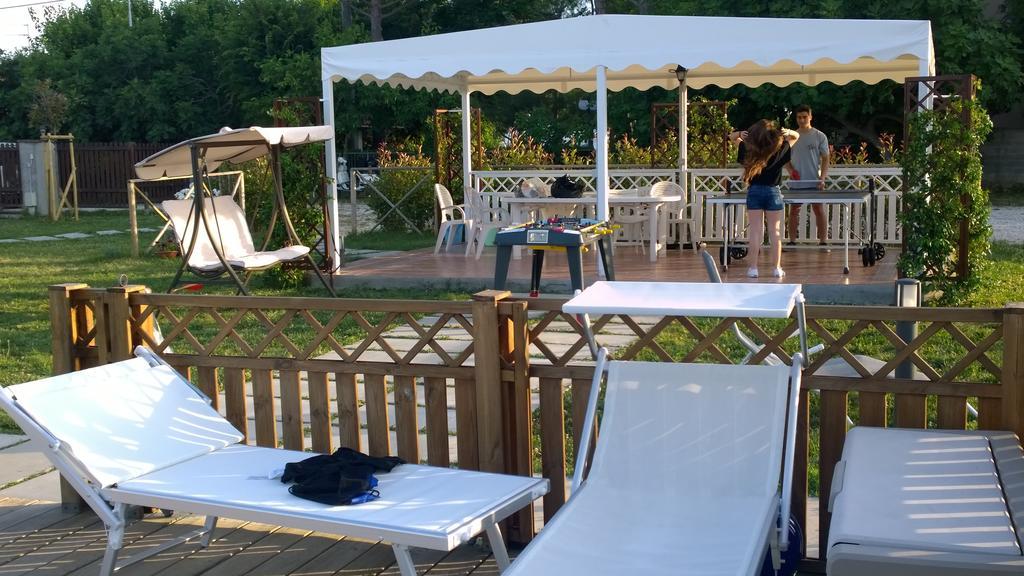 Agriturismo La Casa Della Lavanda - Il Rustico มารีนา ดิ มอนเตมาร์เชียโน ภายนอก รูปภาพ